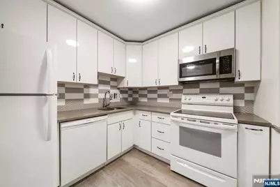 7855 Boulevard East 21K #21K, North Bergen, NJ 07047 - Photo 6