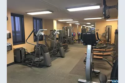 160 Overlook Avenue 11E2 #11E2, Hackensack, NJ 07601 - Photo 18