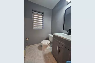 233 Warren Avenue B #B, Fort Lee, NJ 07024 - Photo 6