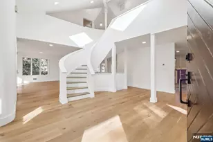 22 Laurence Ct, Closter, NJ 07624 - Photo 4