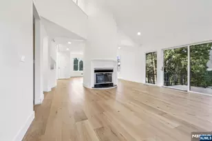 22 Laurence Ct, Closter, NJ 07624 - Photo 16