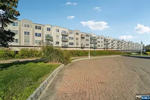 129 The 129, Edgewater, NJ 07020 - Photo 2