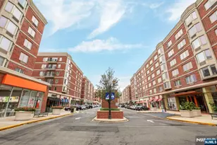 3118 City Pl, Edgewater, NJ 07020 - Photo 2