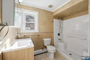 85 Beckwith Pl 2, Rutherford, NJ 07070 - Photo 8