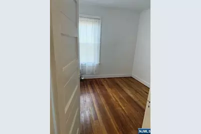 61 Locust Avenue 2 #2, Wallington, NJ 07057 - Photo 6