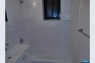 9 Columbia Terrace 3D #3D, Edgewater, NJ 07020 - Photo 14