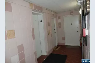 9 Columbia Terrace 3D #3D, Edgewater, NJ 07020 - Photo 22