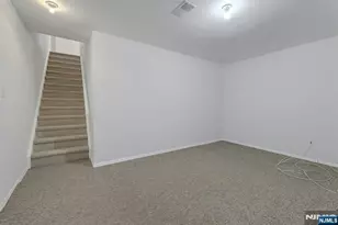 2198 Kent Ct, Mahwah, NJ 07430 - Photo 18