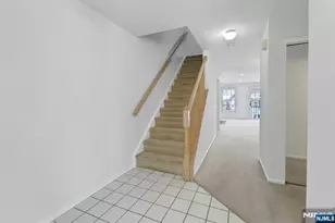 2198 Kent Ct, Mahwah, NJ 07430 - Photo 4