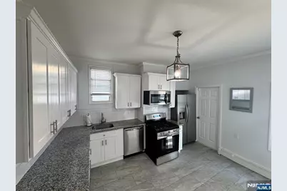 24 Pamrapo Avenue 1 #1, Jersey City, NJ 07305 - Photo 2