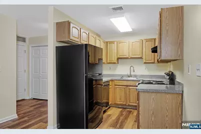 9 Madison Avenue 18 #18, Paterson, NJ 07524 - Photo 6