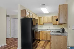 9 Madison Ave 18, Paterson, NJ 07524 - Photo 6