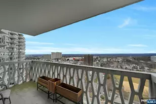 2000 Linwood Ave 18B, Fort Lee, NJ 07024 - Photo 22