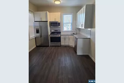 70 Charles Street 2 Fl #2 FL, Jersey City, NJ 07307 - Photo 2