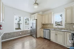 14 Vassar, Newark, NJ 07112 - Photo 12