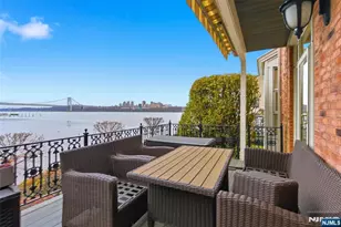 119 Hudson Cove, Edgewater, NJ 07020 - Photo 12