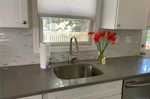 229 Livingston Ave 1st Fl, Lyndhurst Township, NJ 07071 - Photo 6