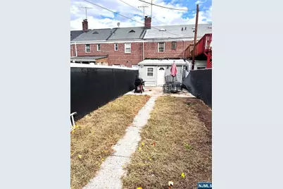27 Melmore Gardens, East Orange, NJ 07017 - Photo 24