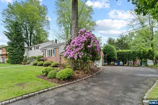 8 Brook Way, Demarest, NJ 07627 - Photo 4
