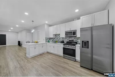 81 Wolcott Terrace, Newark, NJ 07112 - Photo 10