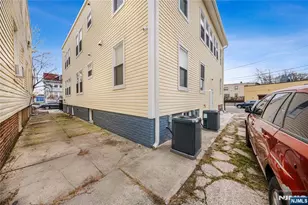 81 Wolcott Terrace, Newark, NJ 07112 - Photo 18