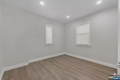 81 Wolcott Terrace, Newark, NJ 07112 - Photo 14