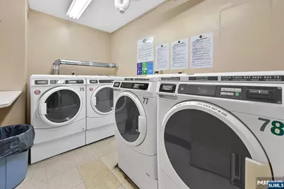 555 North 19W #19W, Fort Lee, NJ 07024 - Photo 18