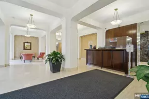 555 North 19W, Fort Lee, NJ 07024 - Photo 20