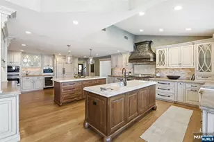 307 Freemans Ln, Franklin Lakes, NJ 07417 - Photo 20