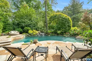 307 Freemans Ln, Franklin Lakes, NJ 07417 - Photo 4