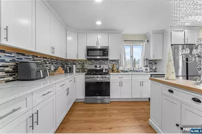 7-02 Lake, Fair Lawn, NJ 07410 - Photo 12