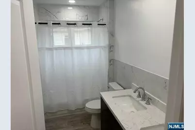 86 Orange Avenue, Elmwood Park, NJ 07407 - Photo 4