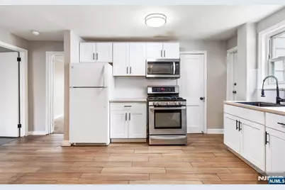 26 Van Ness Terrace 2 #2, Maplewood, NJ 07040 - Photo 4