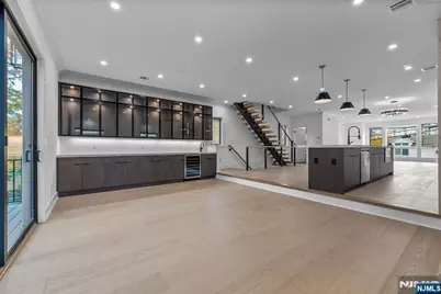 2189 Jones Road, Fort Lee, NJ 07024 - Photo 8