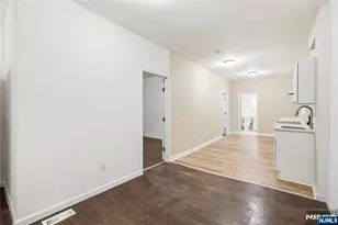 152 10th St, Newark, NJ 07107 - Photo 10