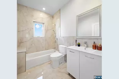 227 Wayne Avenue 227A #227A, Cliffside Park, NJ 07010 - Photo 32