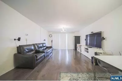 2100 Linwood Avenue 17T #17T, Fort Lee, NJ 07024 - Photo 6