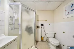 525 Chestnut St, Ridgefield, NJ 07657 - Photo 20