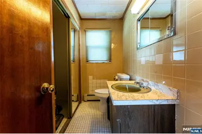 1806 Rensselaer Road, Teaneck Township, NJ 07666 - Photo 22