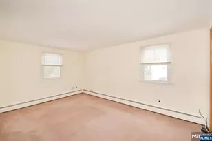 26 Bank St, Midland Park, NJ 07432 - Photo 10