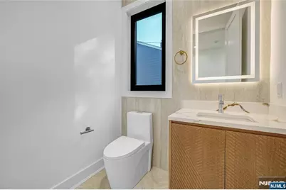 33 Oliver Road, Paramus, NJ 07652 - Photo 8