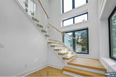 33 Oliver Road, Paramus, NJ 07652 - Photo 6