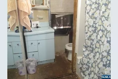 197 Fairmount Avenue, Newark, NJ 07103 - Photo 6