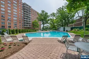 301 Beech Of7, Hackensack, NJ 07601 - Photo 24