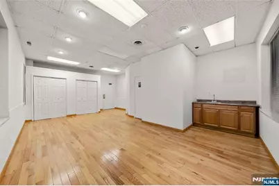 2083 Center Avenue 3A #3A, Fort Lee, NJ 07024 - Photo 16