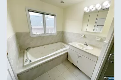 332 E Columbia Avenue A #A, Palisades Park, NJ 07650 - Photo 14