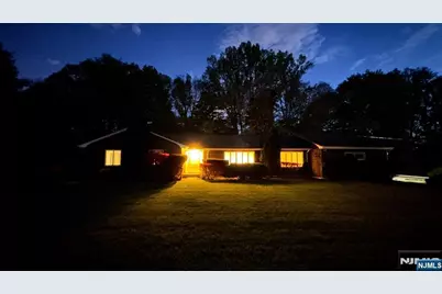 24 Drake Lane, Upper Saddle River, NJ 07458 - Photo 1