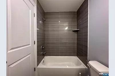 15 6th Street, Newark, NJ 07107 - Photo 10