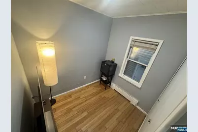 460 Avenue E 1 #1, Bayonne, NJ 07002 - Photo 14