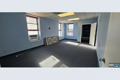 1019 Broad Street, Newark, NJ 07102 - Photo 4